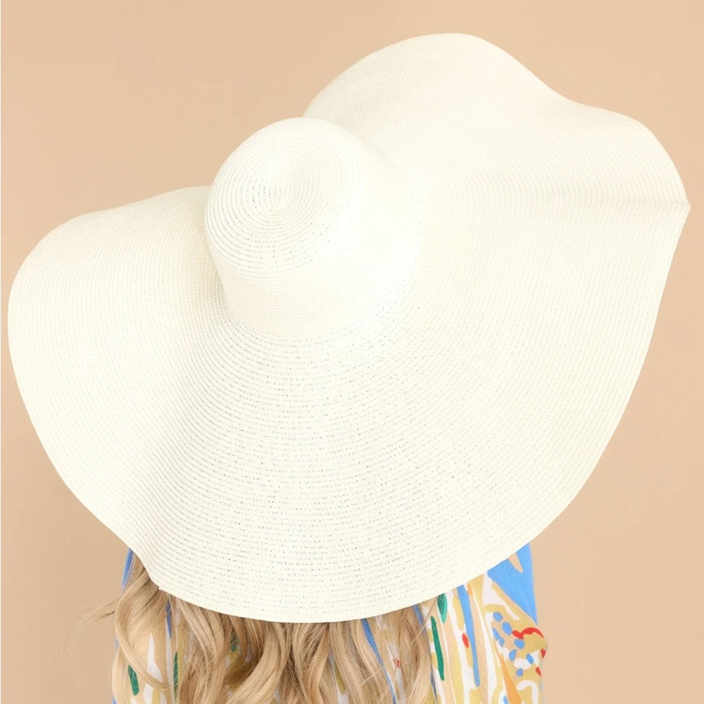 Oversized Ivory Beach Hat